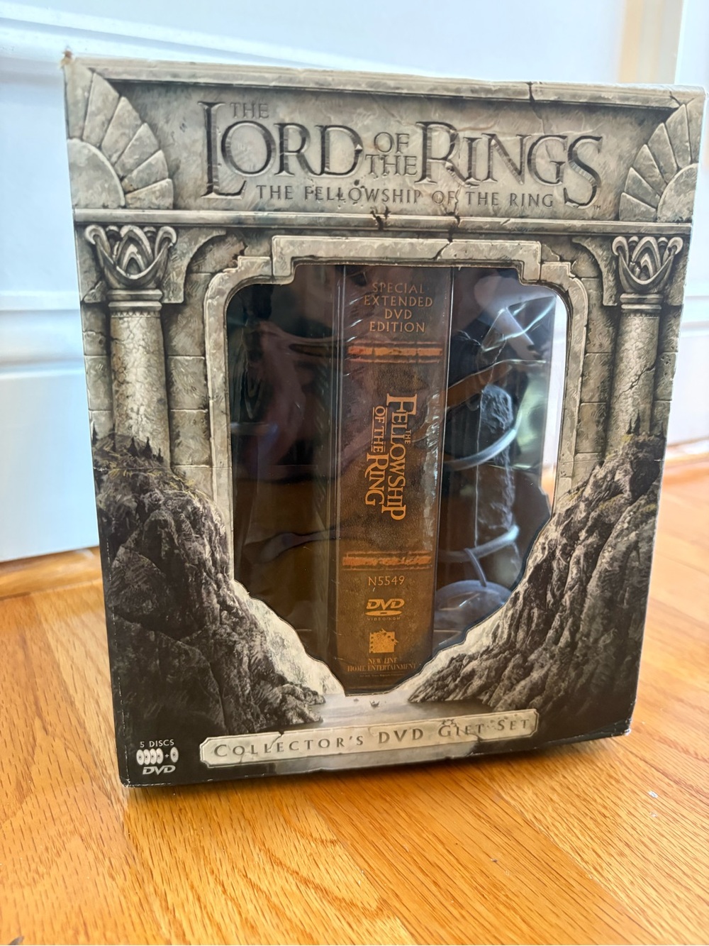 Lord of the Rings DVD set with book ends